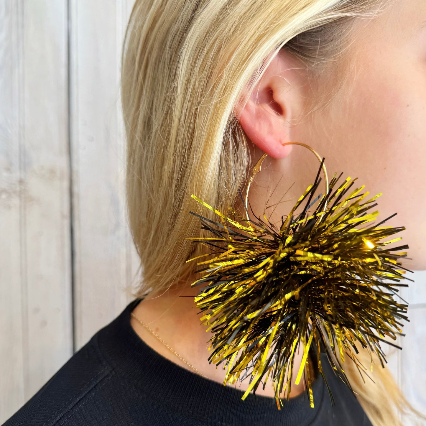 Pom Pom Hoop Earring-black/gold